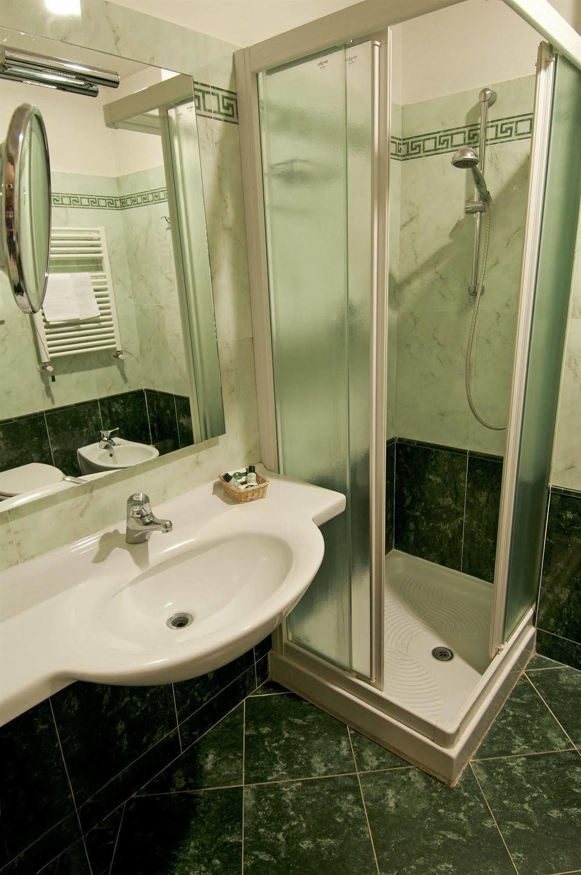Hotel Verdeborgo Grottaferrata
